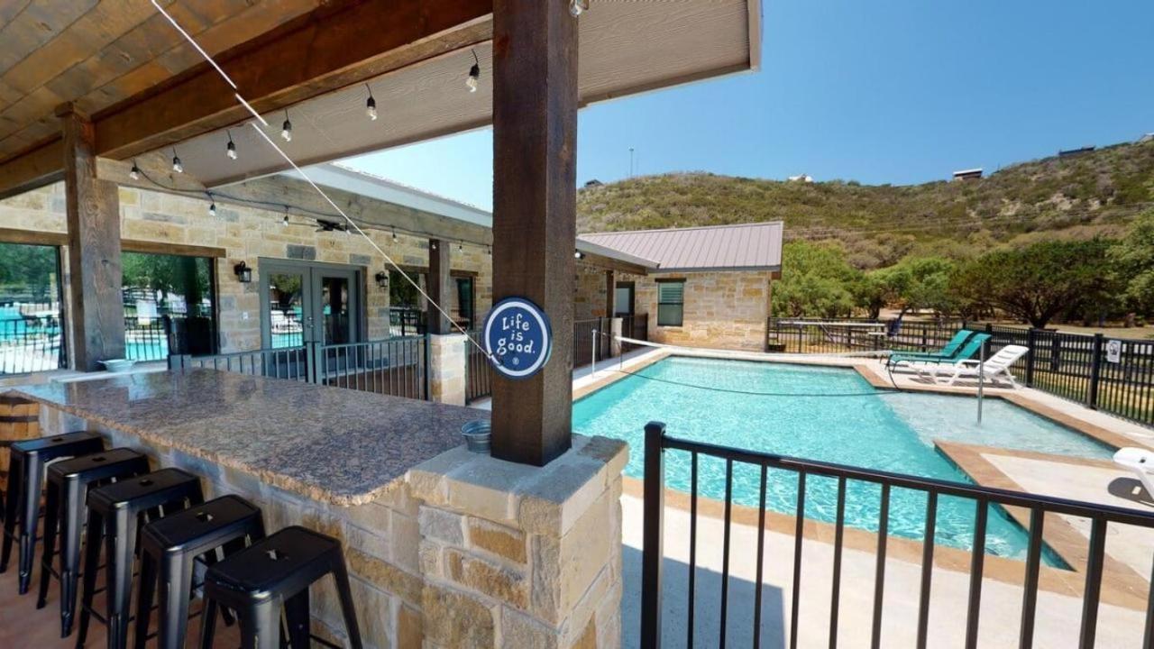 Heartstone Lodge คอนแคน ภายนอก รูปภาพ