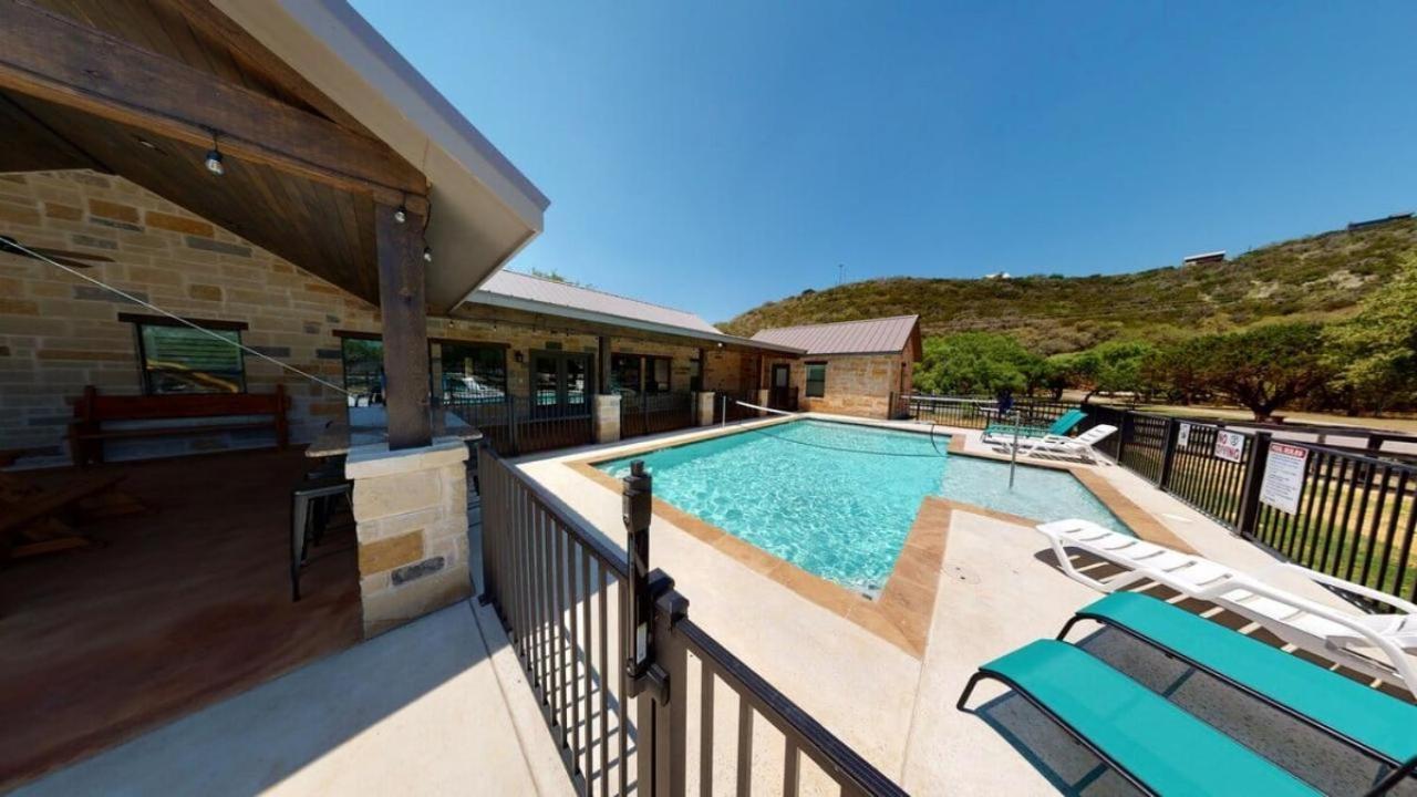 Heartstone Lodge คอนแคน ภายนอก รูปภาพ