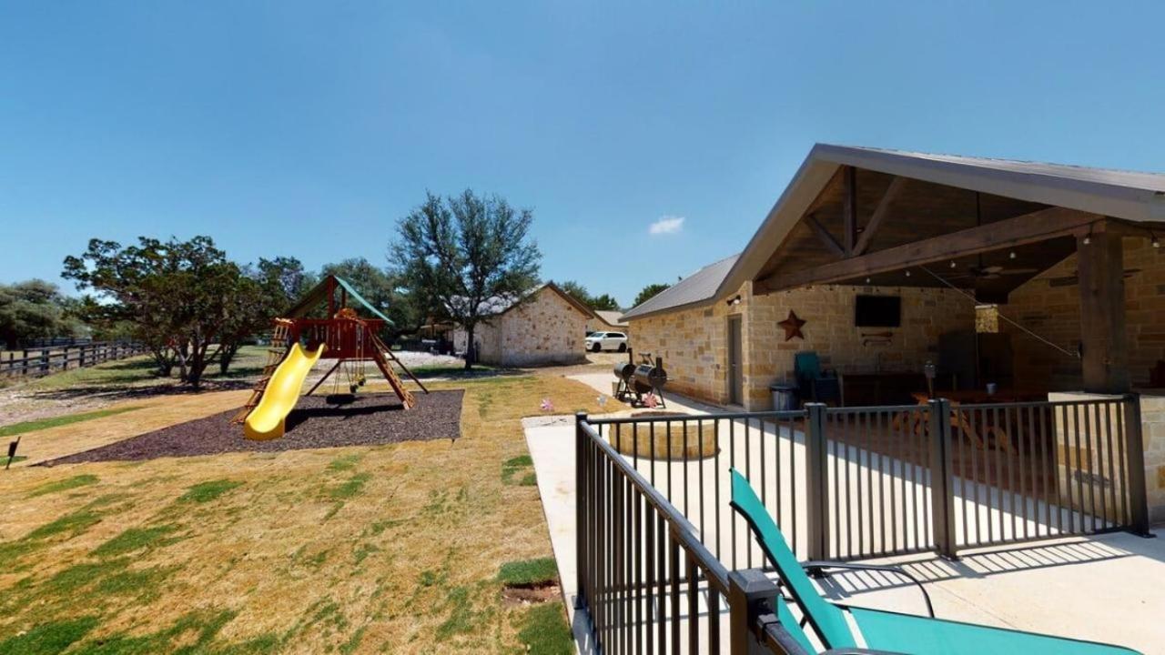 Heartstone Lodge คอนแคน ภายนอก รูปภาพ